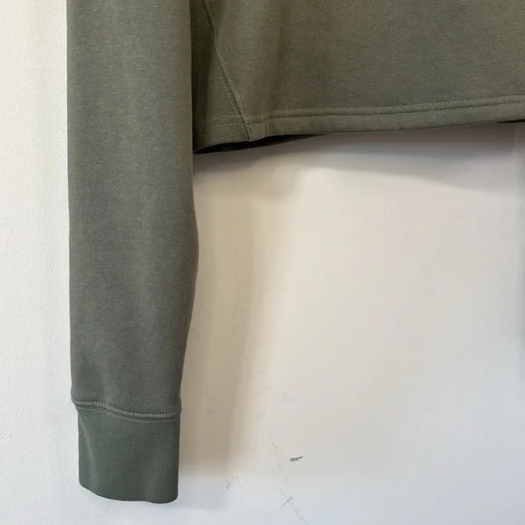 Alphalete Tactical Army Cropped Hoodie Size Medium - Picture 6 of 11